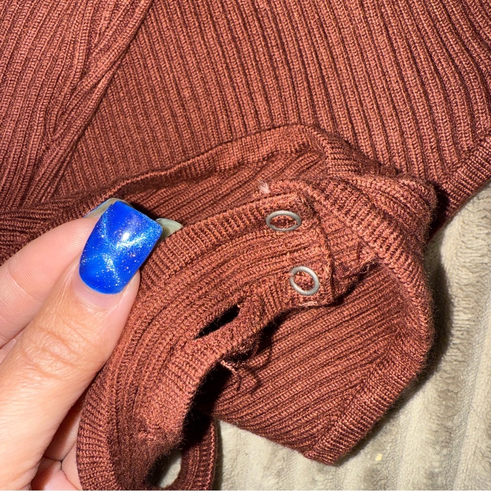 3 pack Abercrombie Sweater Thong Bodysuits (Large)! - Picture 14 of 14